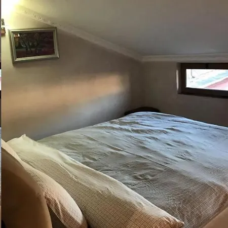 Julia's Apartament شقة